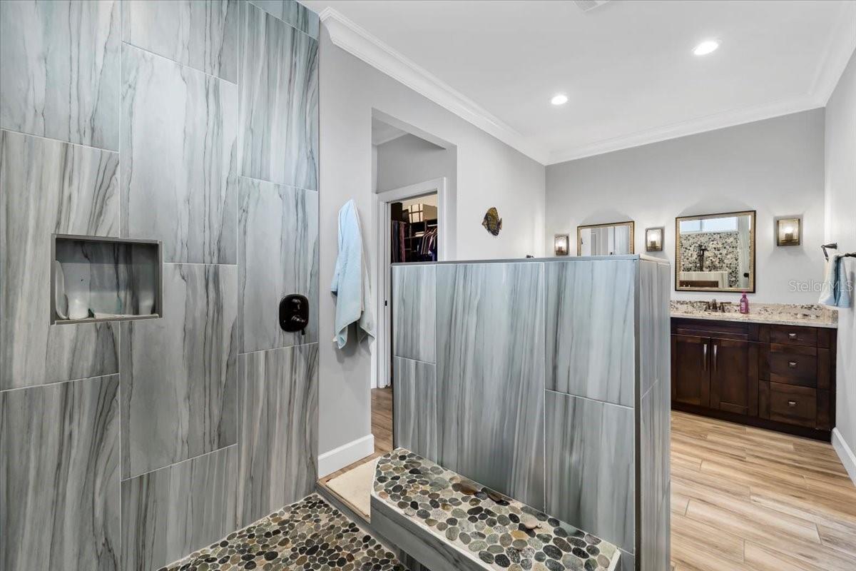 04 FAIRWAYS - Residential