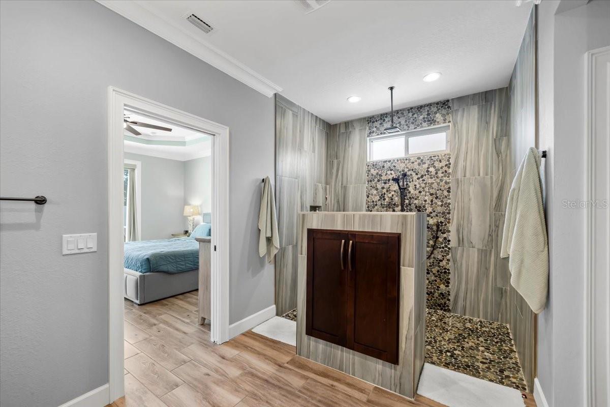 04 FAIRWAYS - Residential