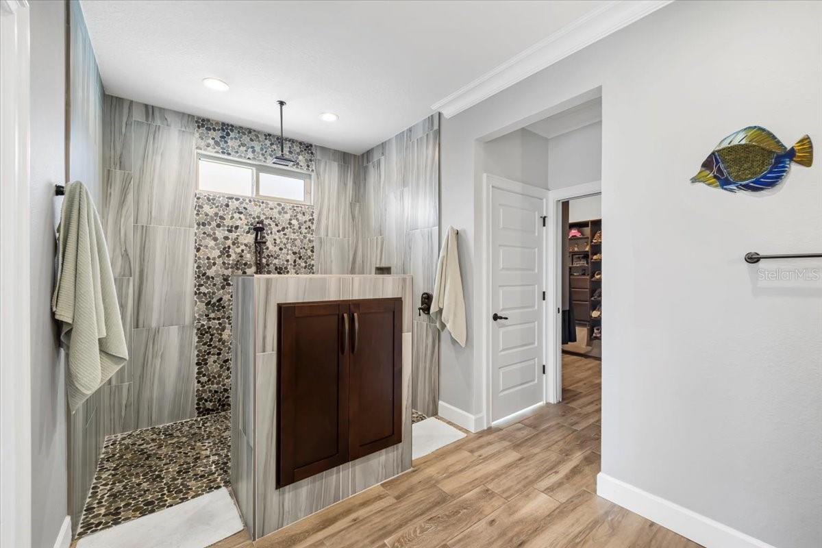 04 FAIRWAYS - Residential