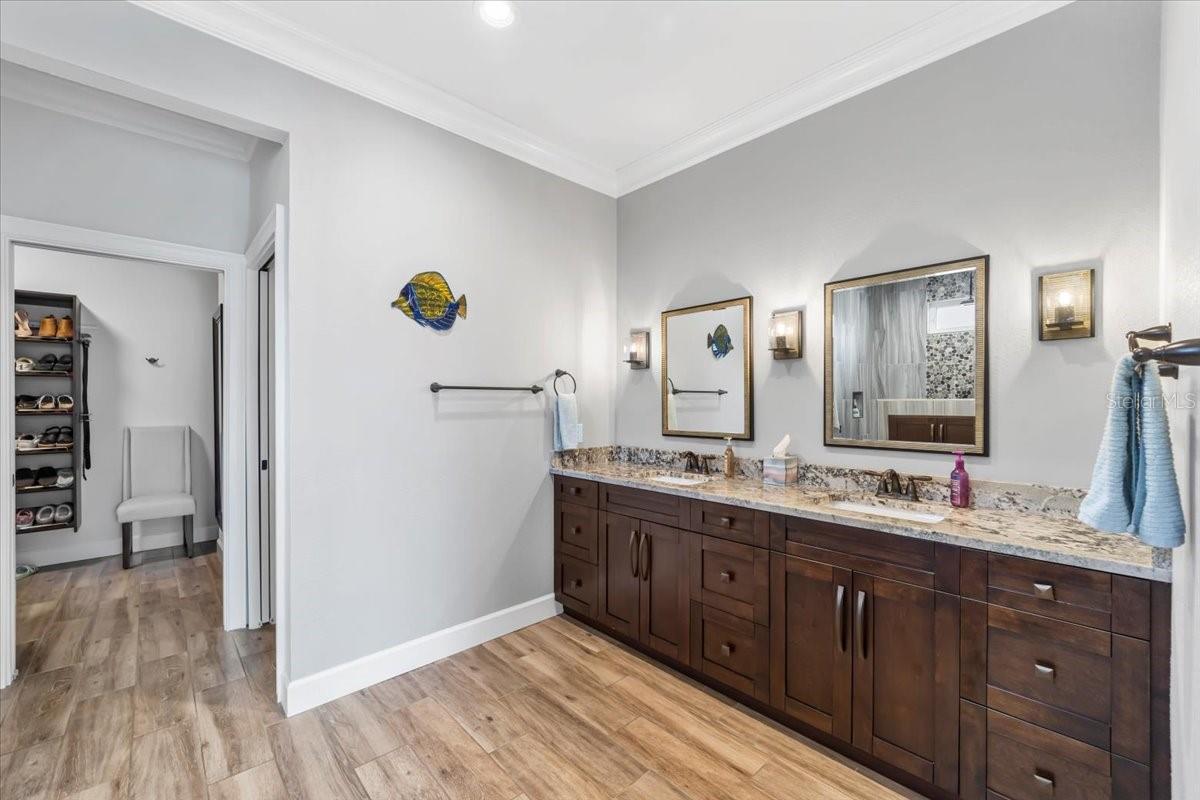 04 FAIRWAYS - Residential