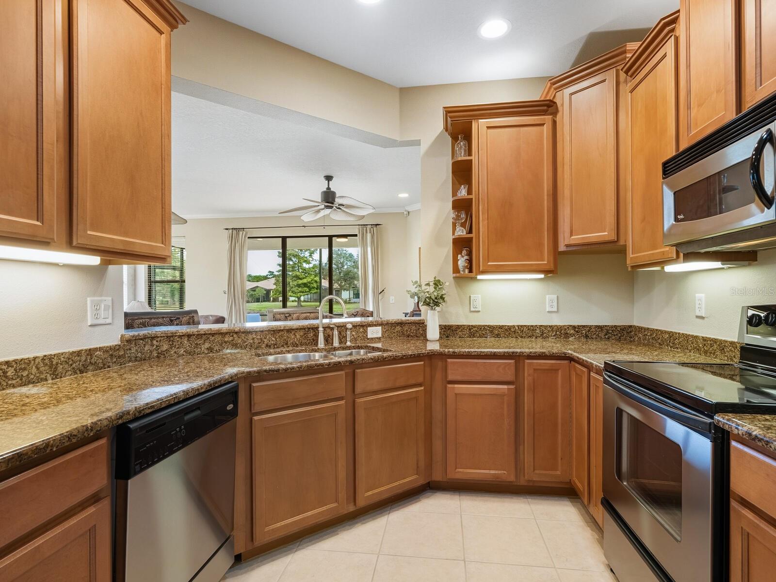 VENETIAN FALLS PH 1 - Residential