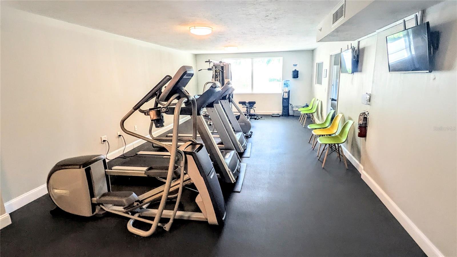 DOLPHIN TOWER - Residential Lease