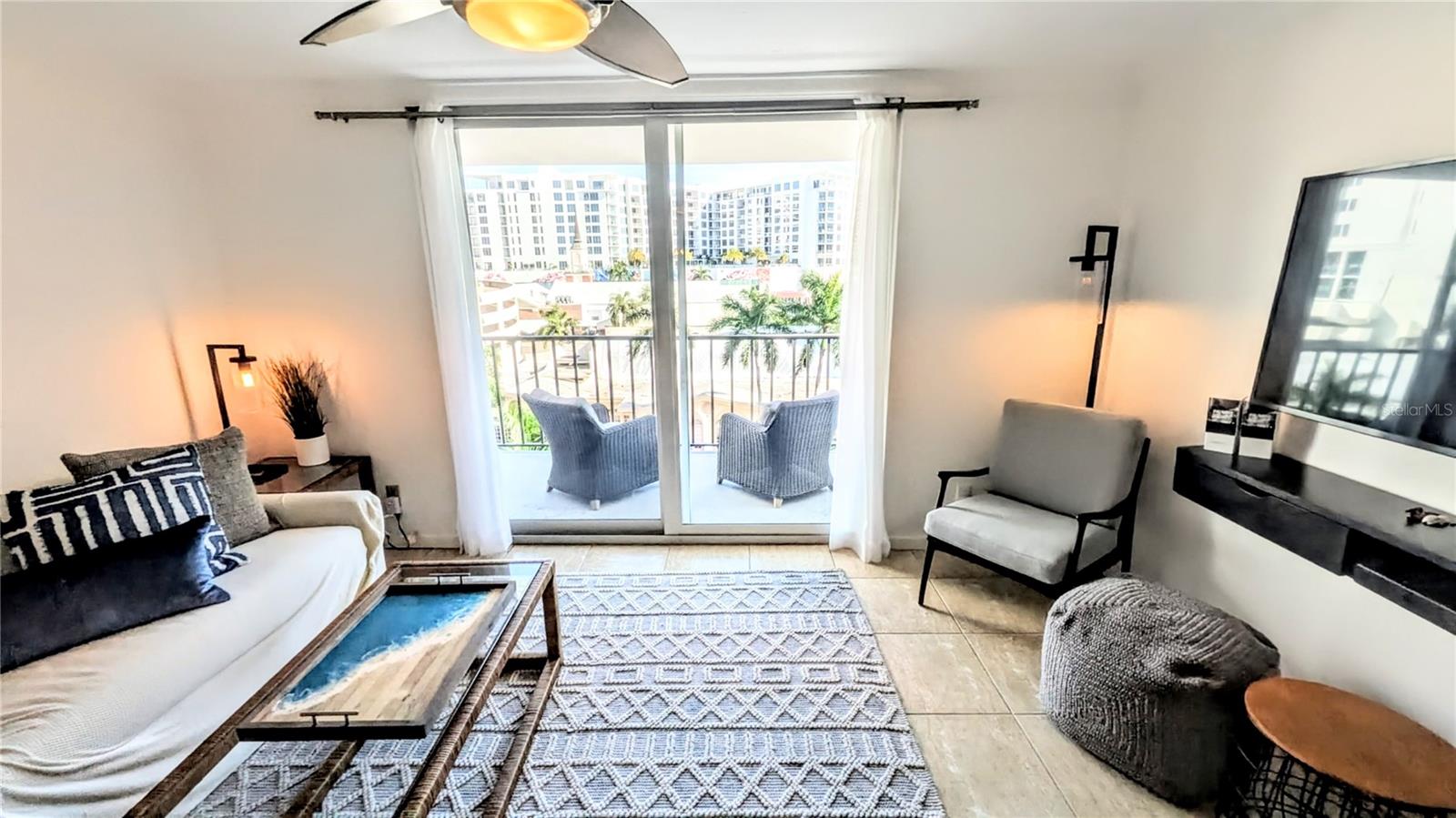 DOLPHIN TOWER - Residential Lease