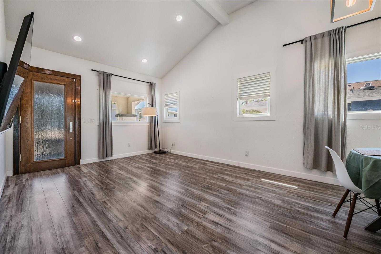 SHOREACRES CENTER BLK 5, LOT 16 - Residential