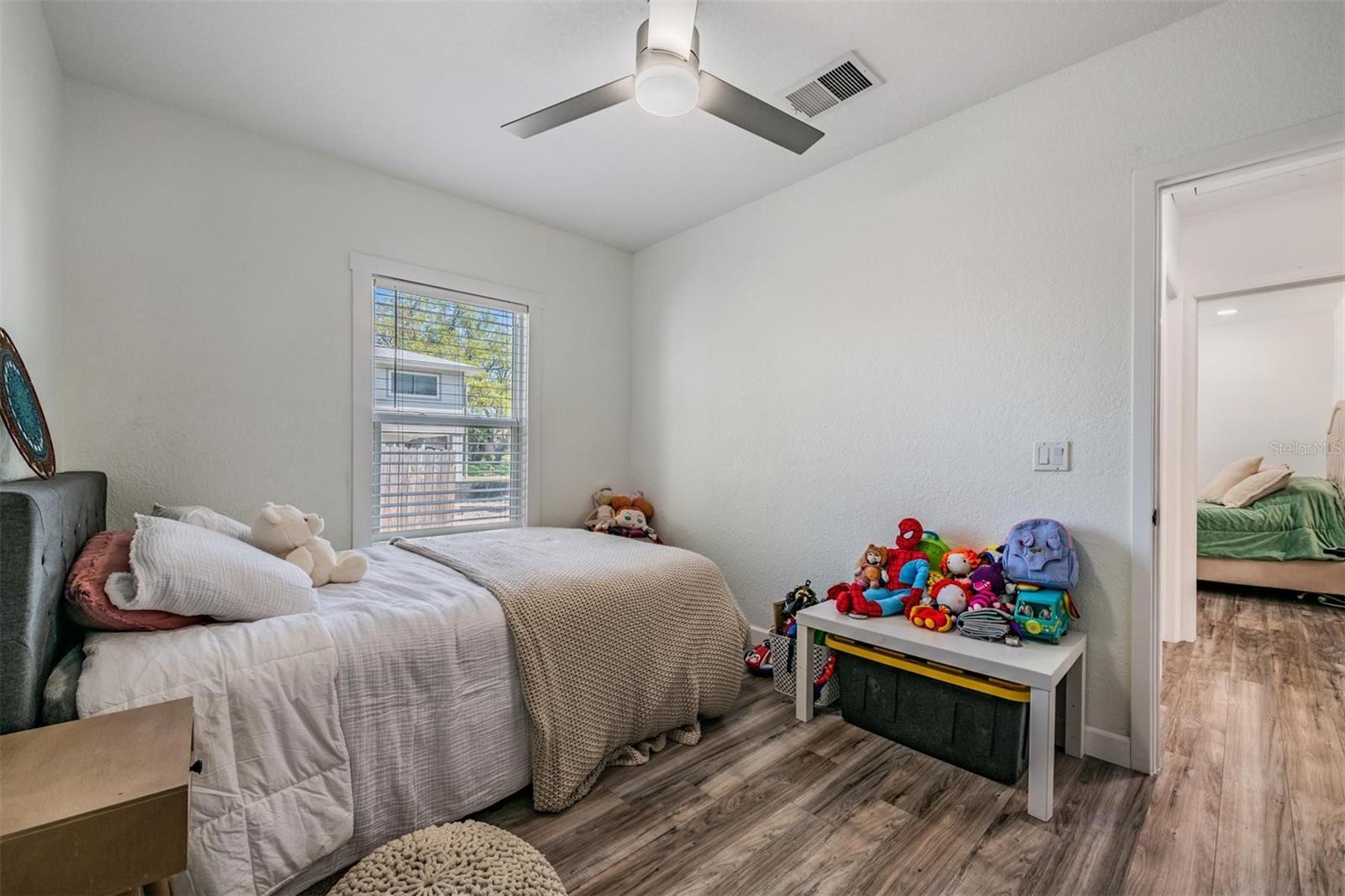 SHOREACRES CENTER BLK 5, LOT 16 - Residential