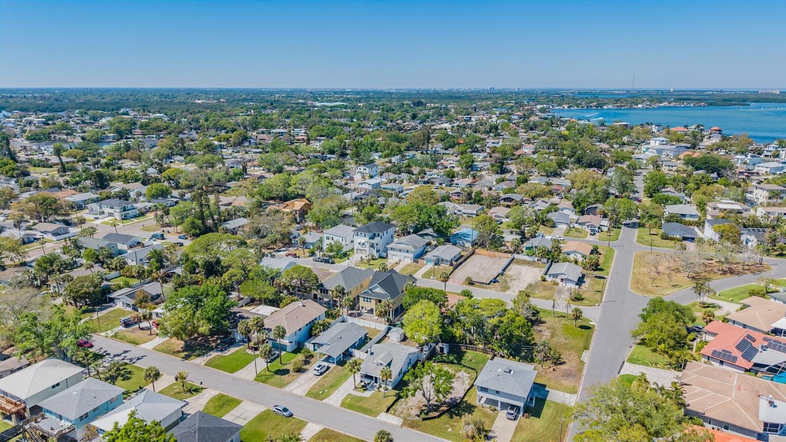 SHOREACRES CENTER BLK 5, LOT 16 - Residential