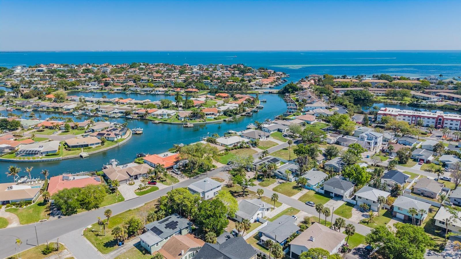 SHOREACRES CENTER BLK 5, LOT 16 - Residential