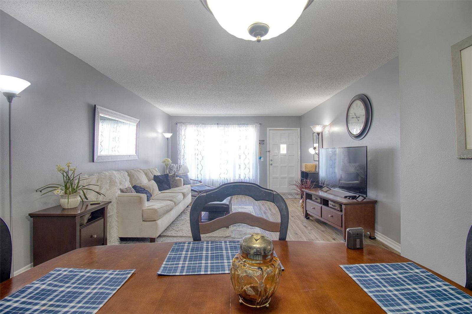 ON TOP OF THE WORLD - Residential