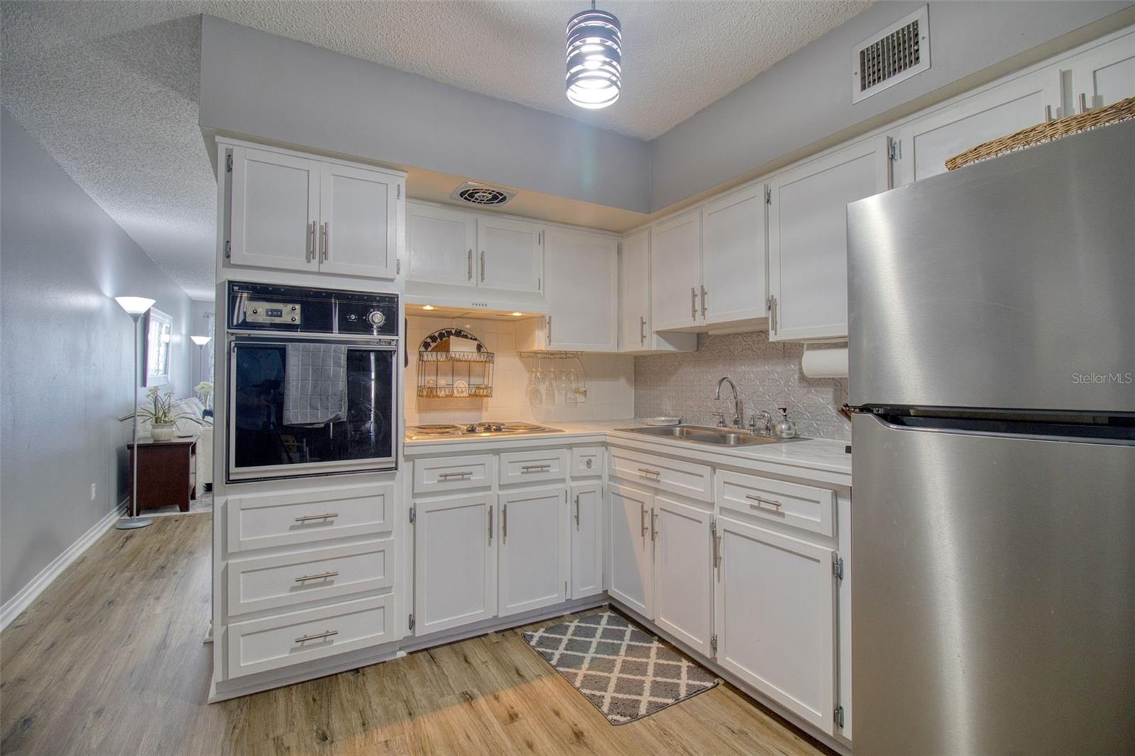 ON TOP OF THE WORLD - Residential