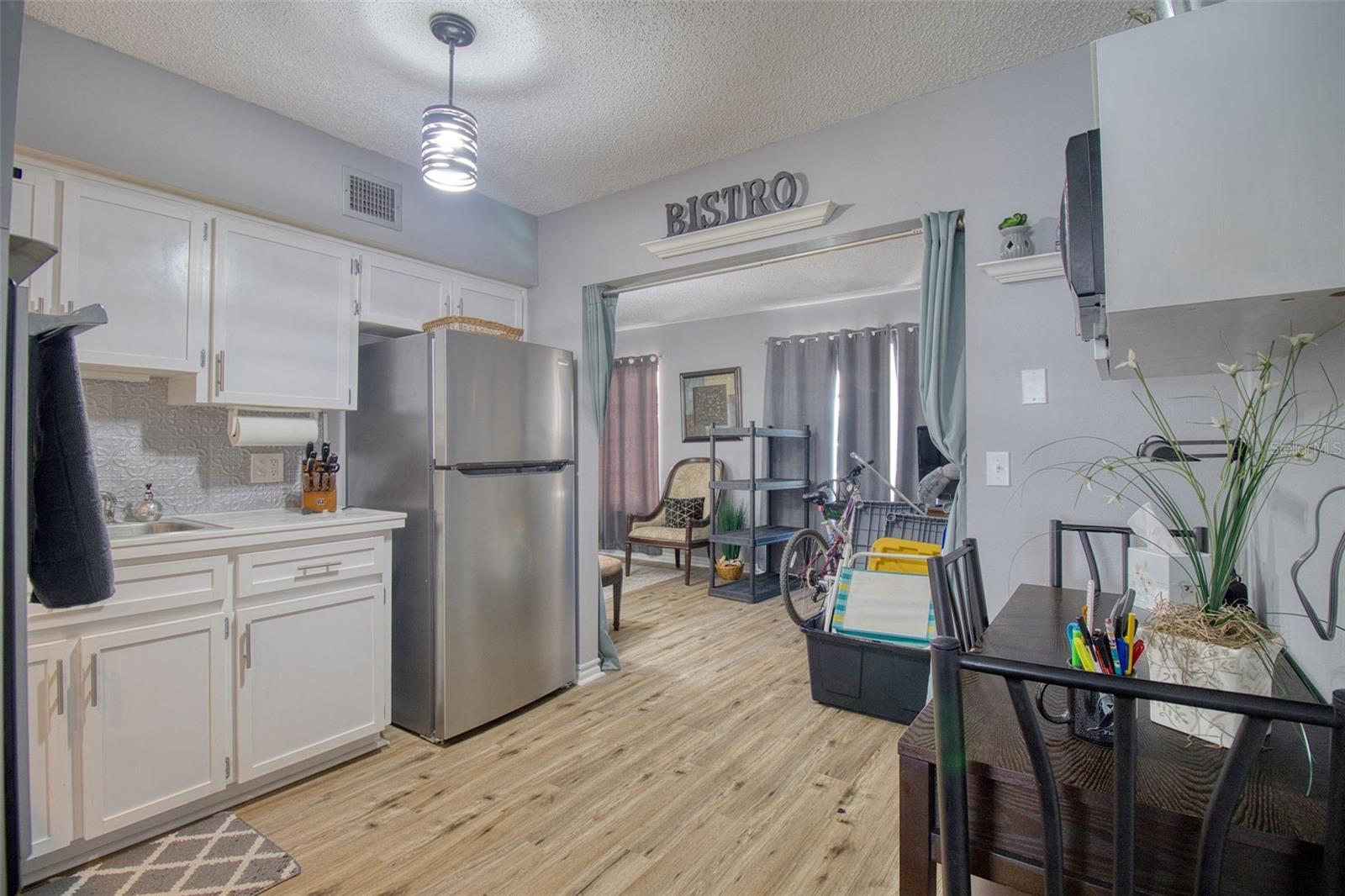 ON TOP OF THE WORLD - Residential