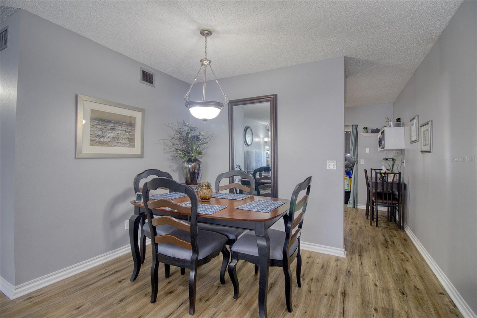 ON TOP OF THE WORLD - Residential