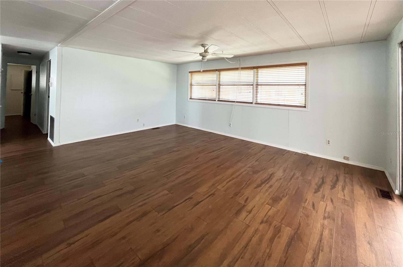 OAKWOOD MANOR - Residential