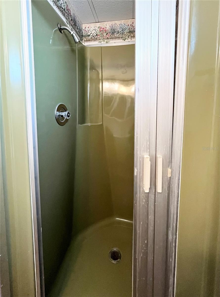 OAKWOOD MANOR - Residential