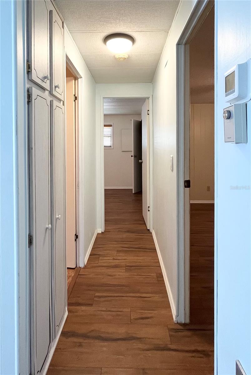 OAKWOOD MANOR - Residential