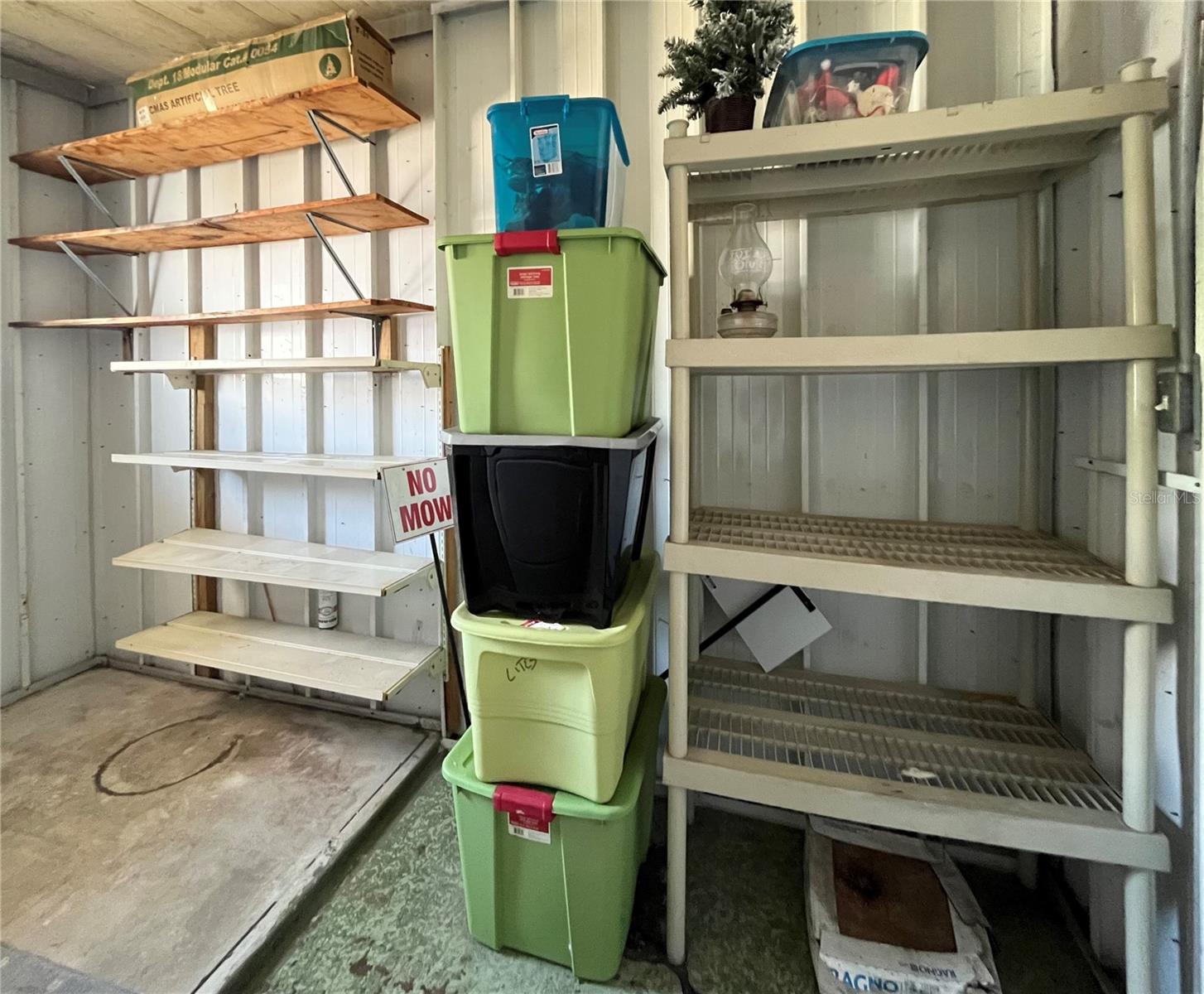 OAKWOOD MANOR - Residential