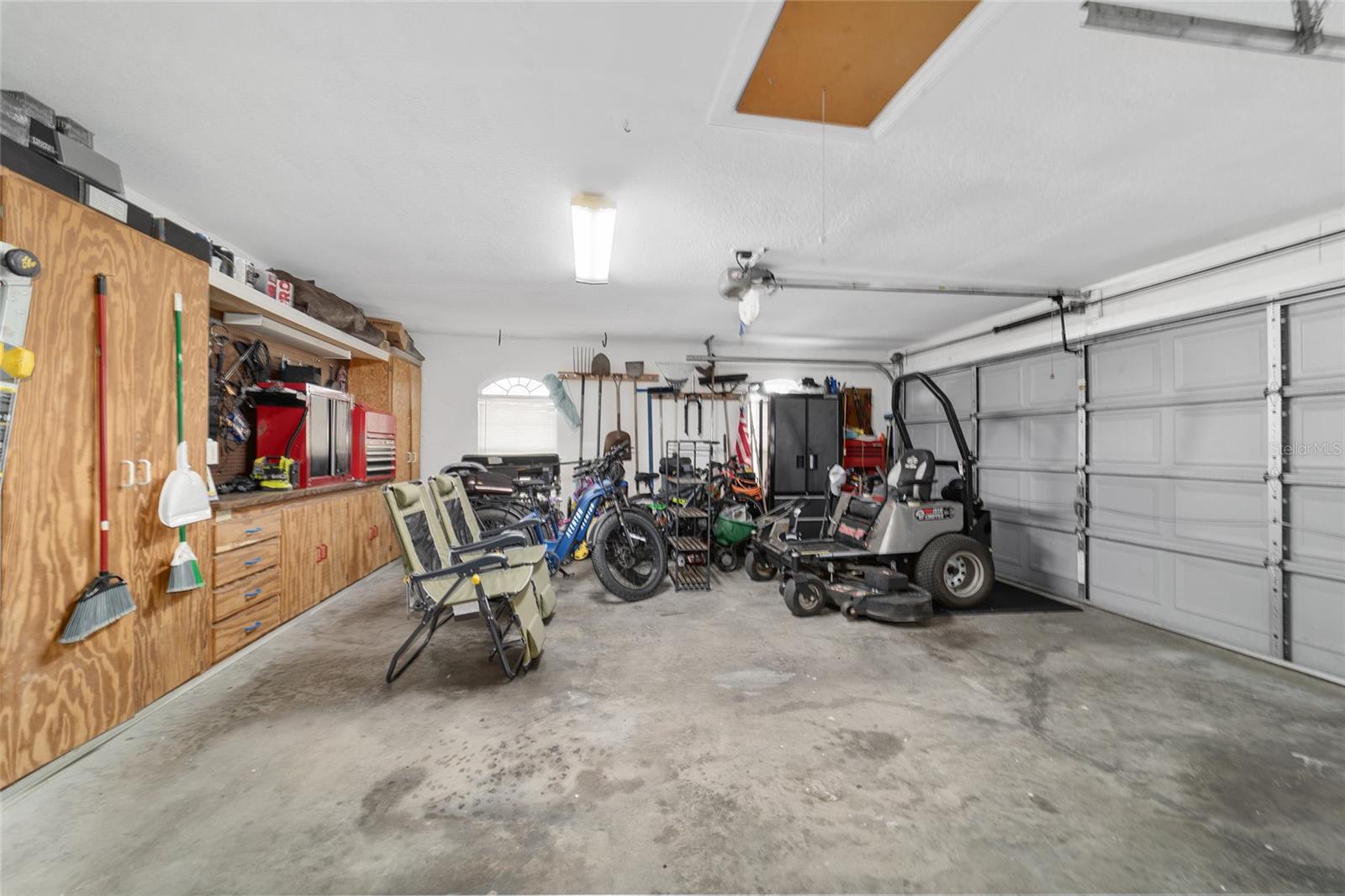 SILVER MEADOWS - Residential