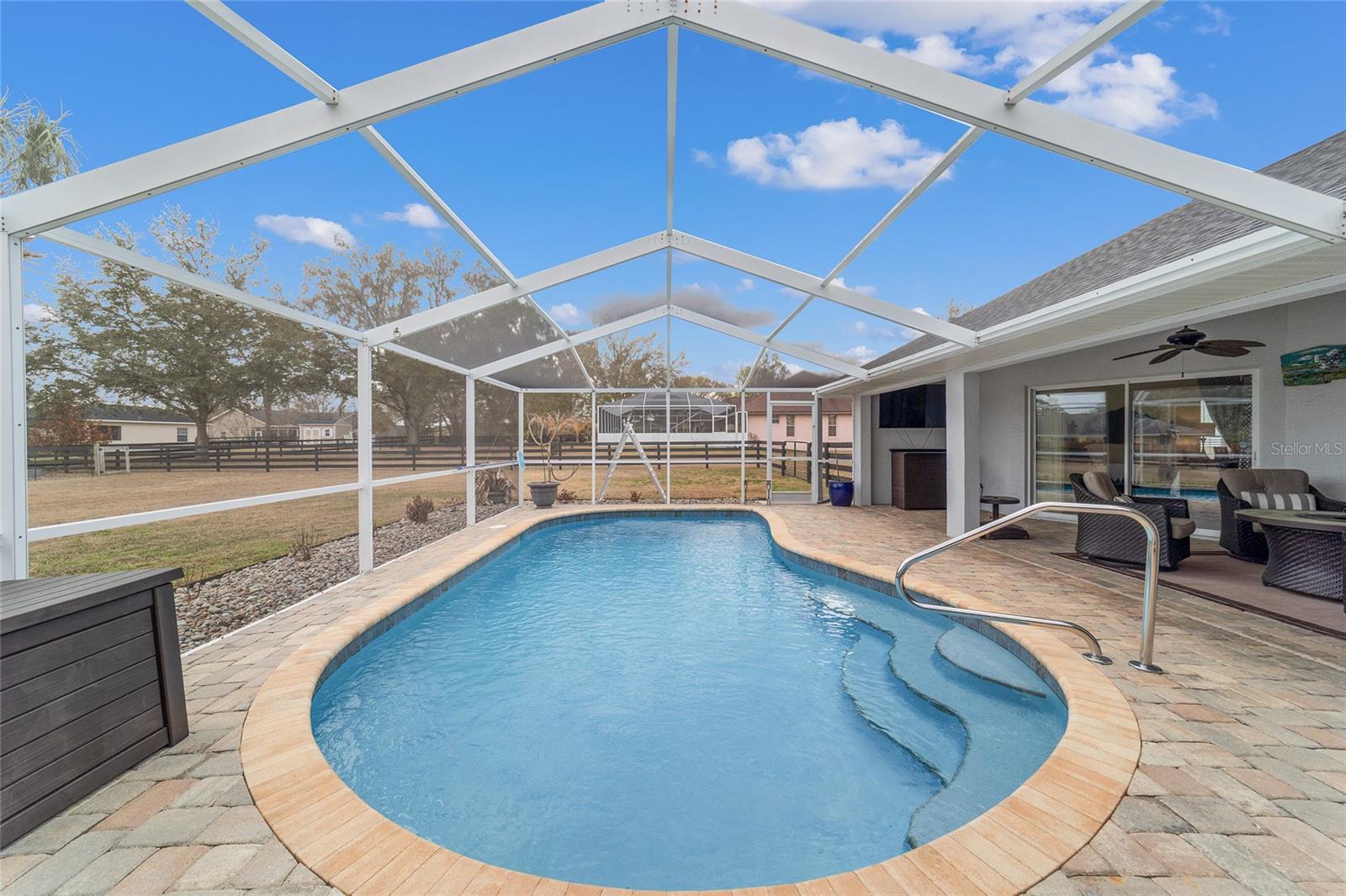 SILVER MEADOWS - Residential