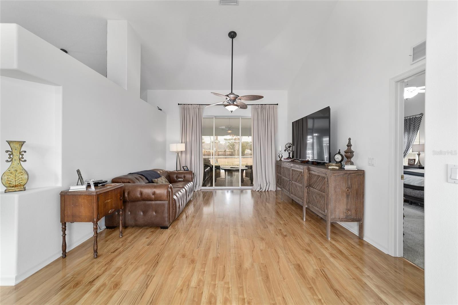 SILVER MEADOWS - Residential