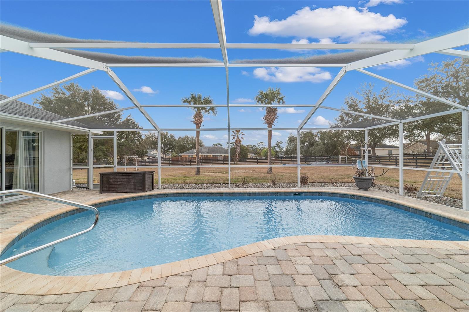 SILVER MEADOWS - Residential