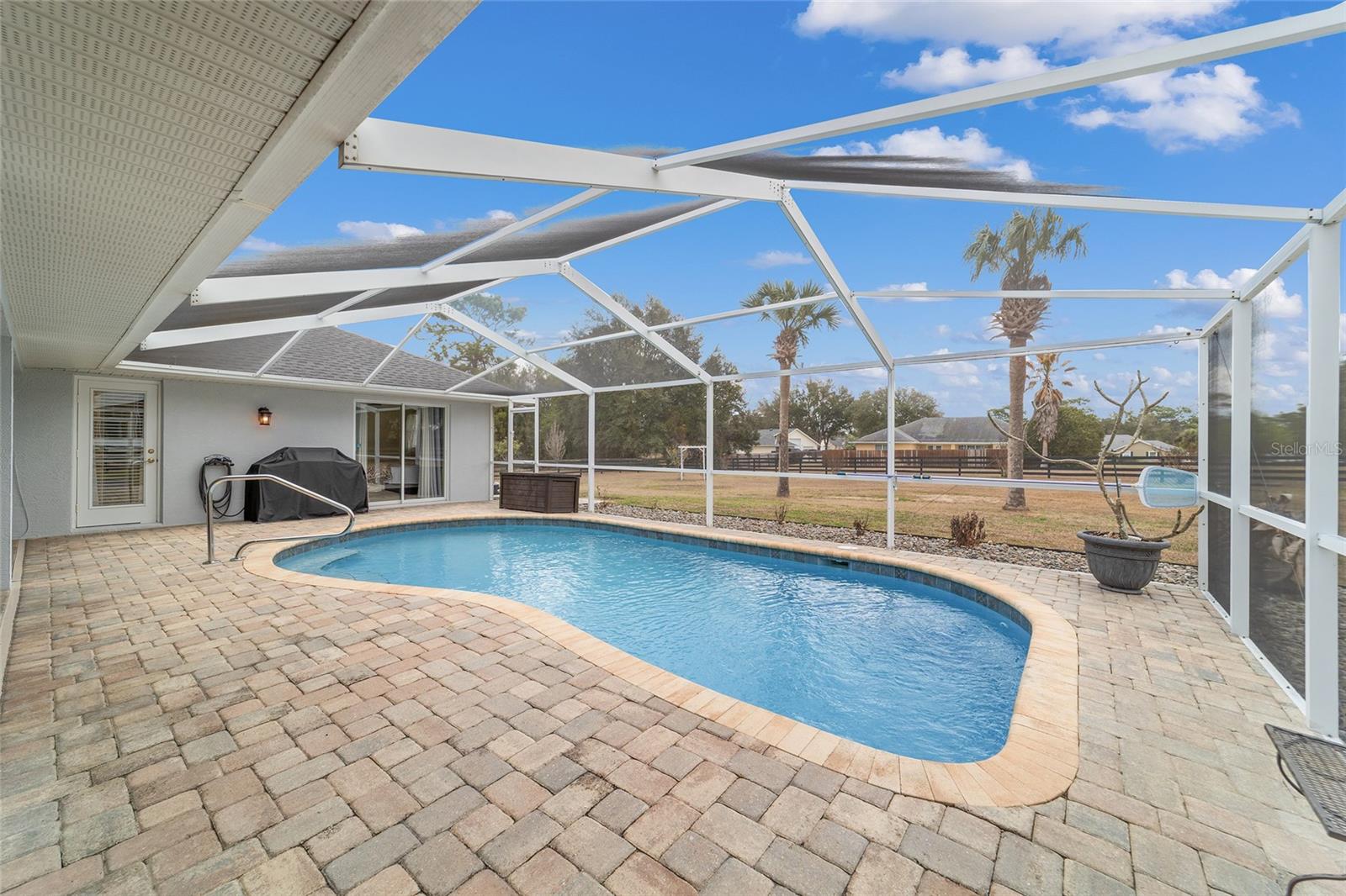 SILVER MEADOWS - Residential