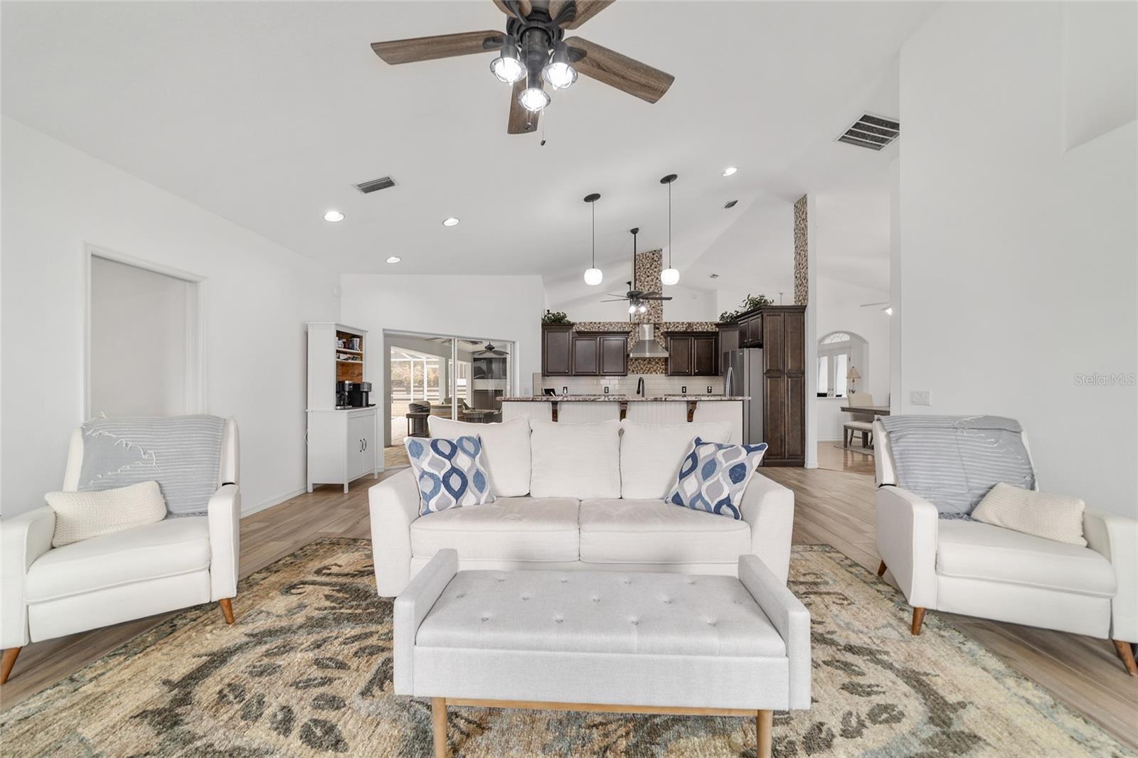 SILVER MEADOWS - Residential