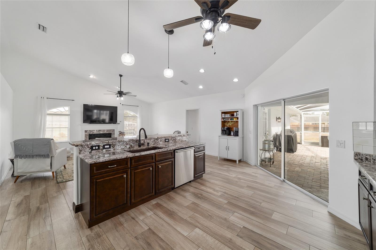 SILVER MEADOWS - Residential