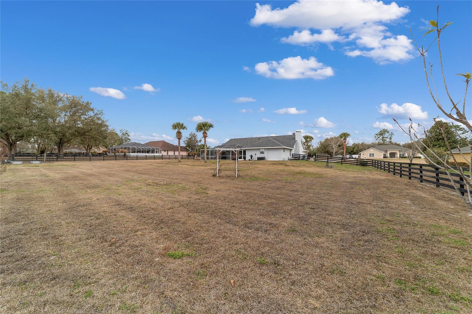 SILVER MEADOWS - Residential