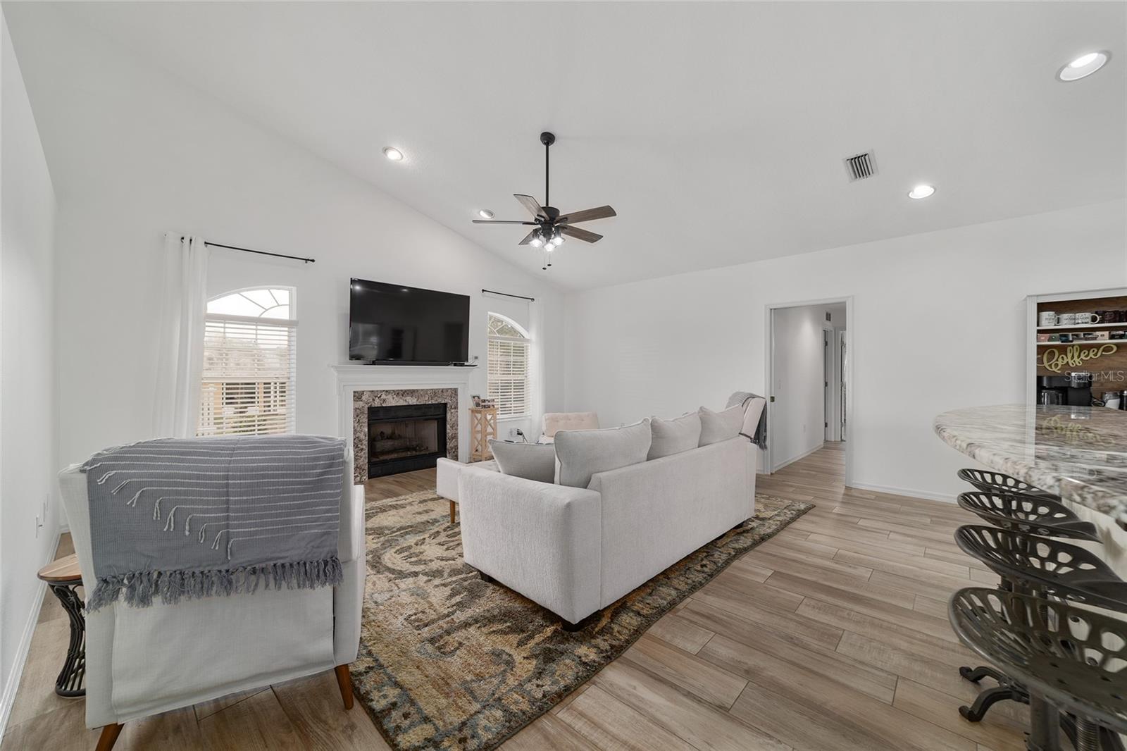 SILVER MEADOWS - Residential