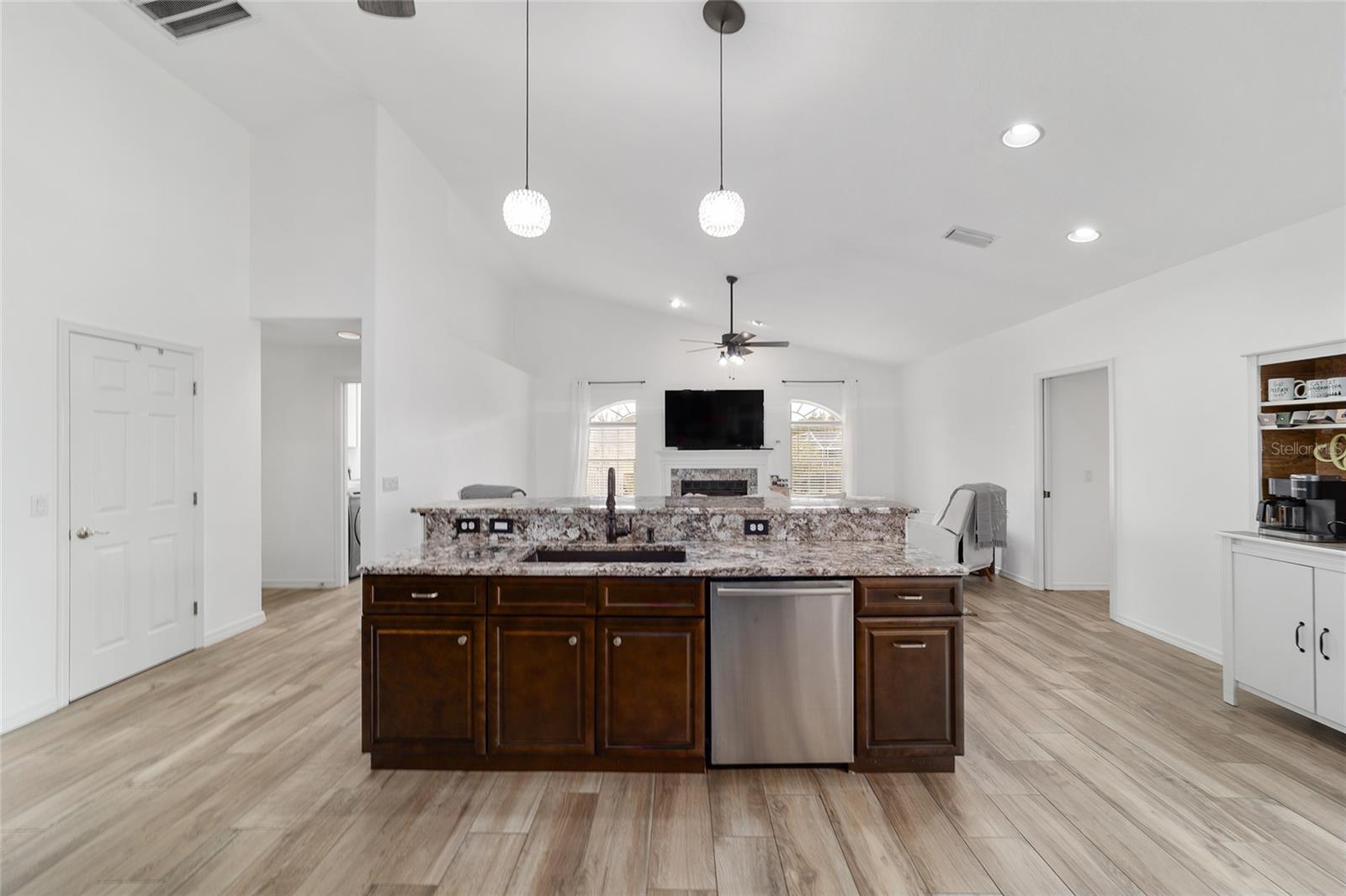 SILVER MEADOWS - Residential