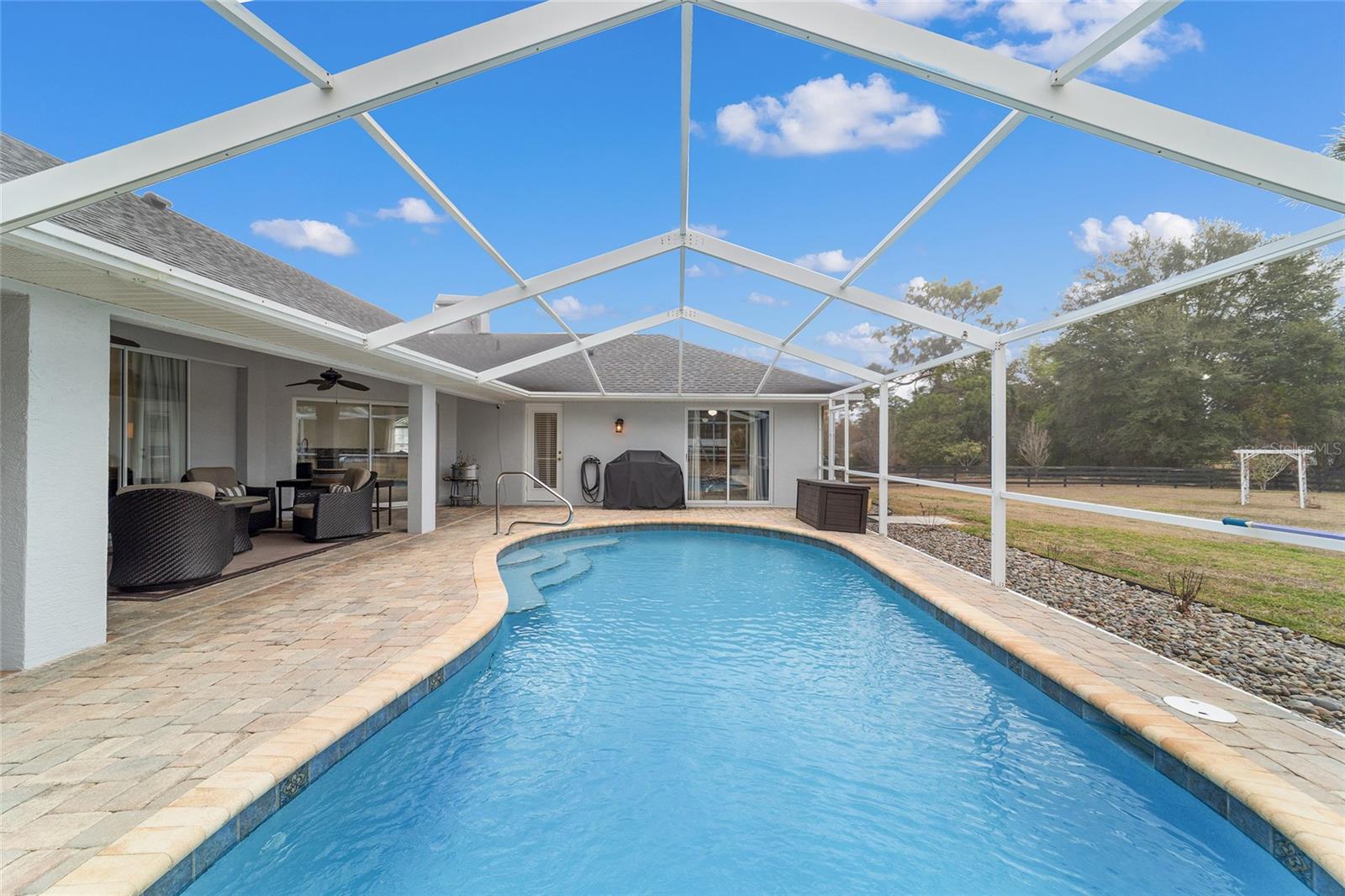 SILVER MEADOWS - Residential