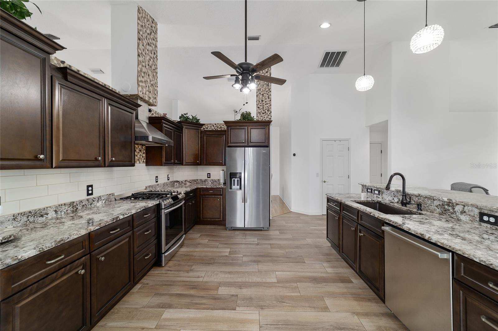 SILVER MEADOWS - Residential