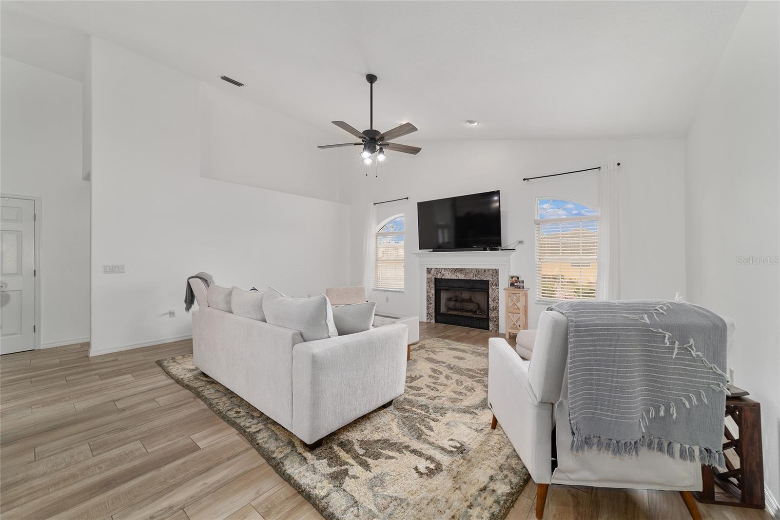 SILVER MEADOWS - Residential