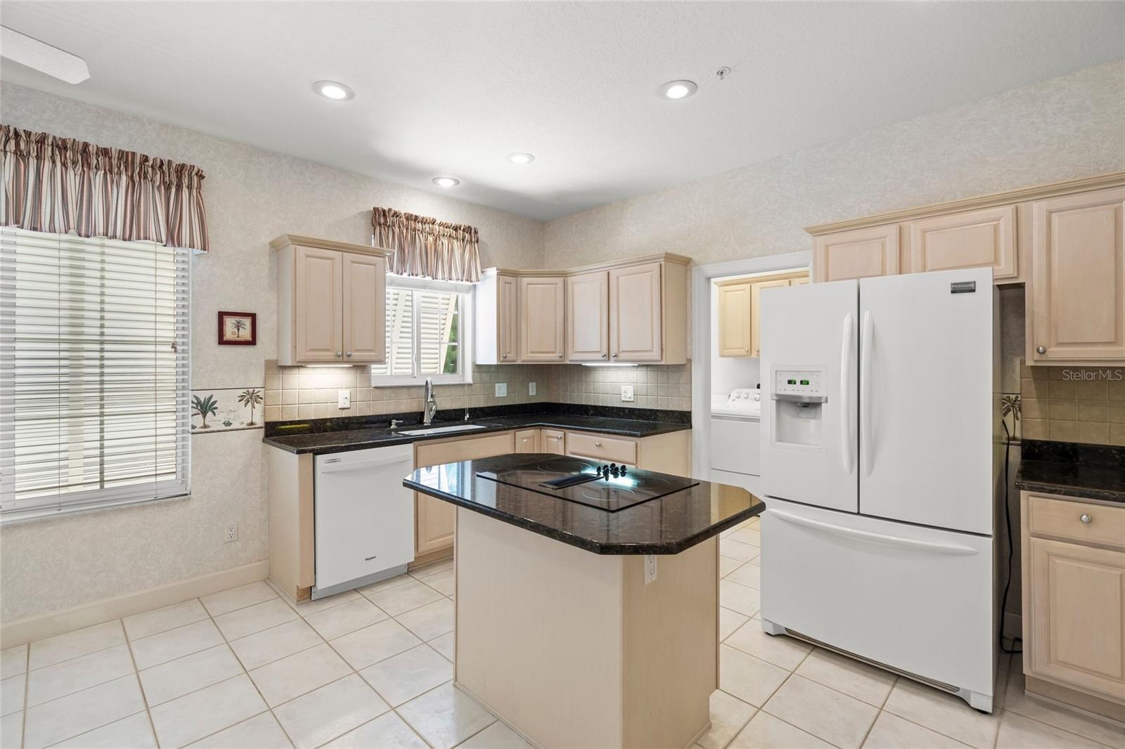 3954 HAMILTON CLUB CIRCLE 14