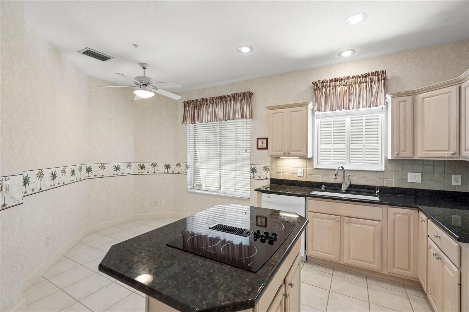 3954 HAMILTON CLUB CIRCLE 14