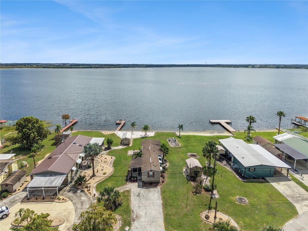 Photo of 3208 Lakeview Drive, Haines City, FL 33844 (MLS # P4940208)