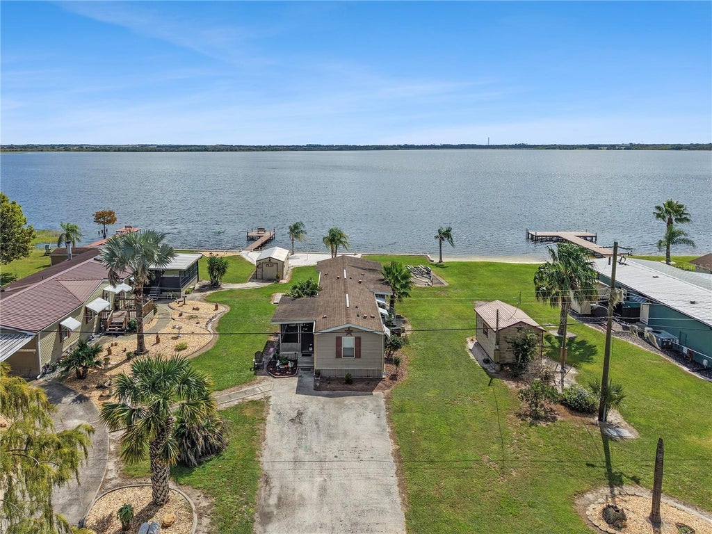 Photo of 3208 Lakeview Drive, Haines City, FL 33844 (MLS # P4940208)