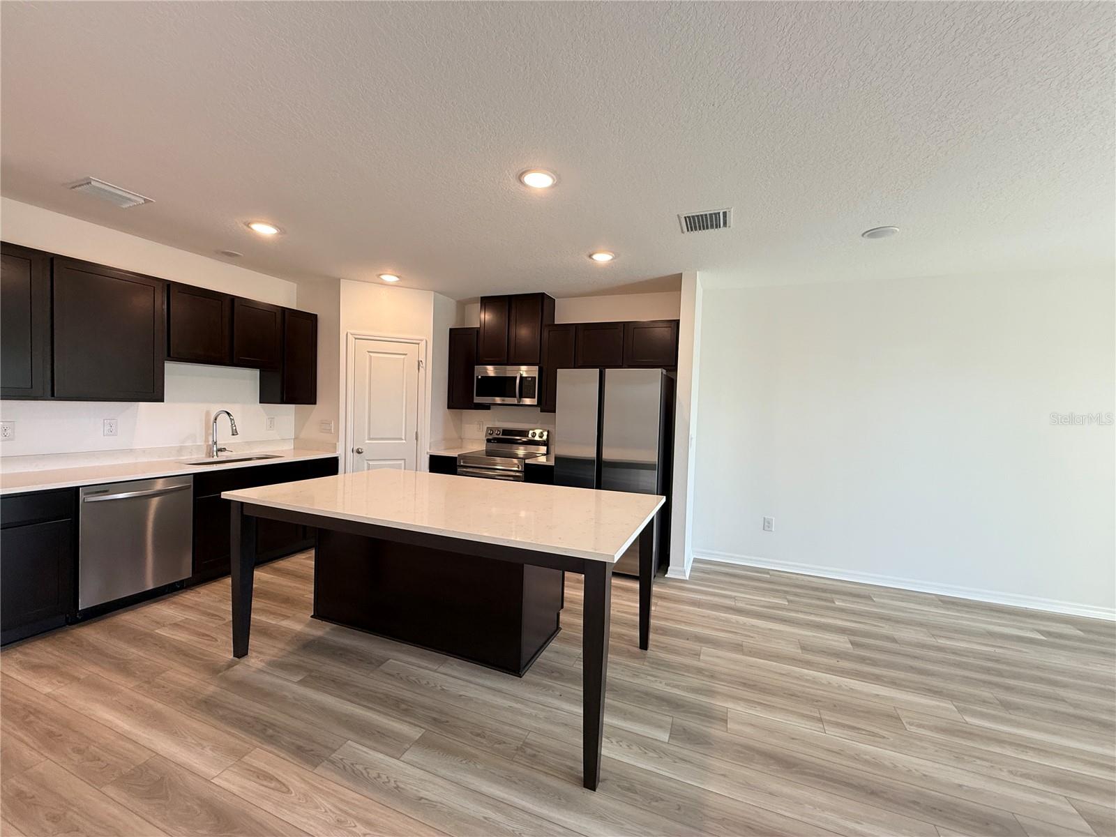 MIRADA PCL 7 - Residential Lease