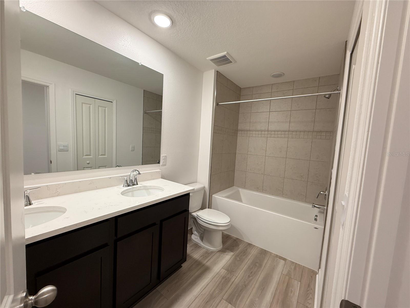 MIRADA PCL 7 - Residential Lease