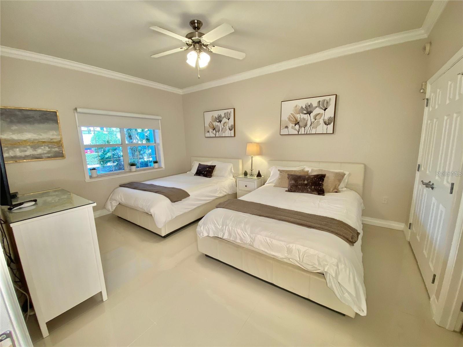 VILLAS AT REUNION SQUARE P3 CONDO - Residential