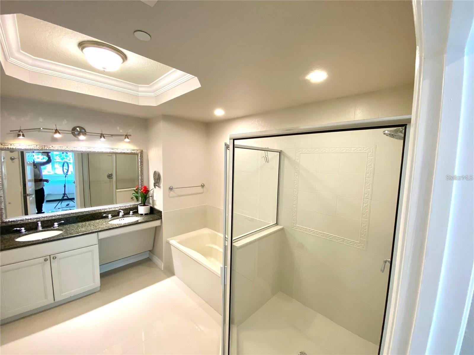 VILLAS AT REUNION SQUARE P3 CONDO - Residential