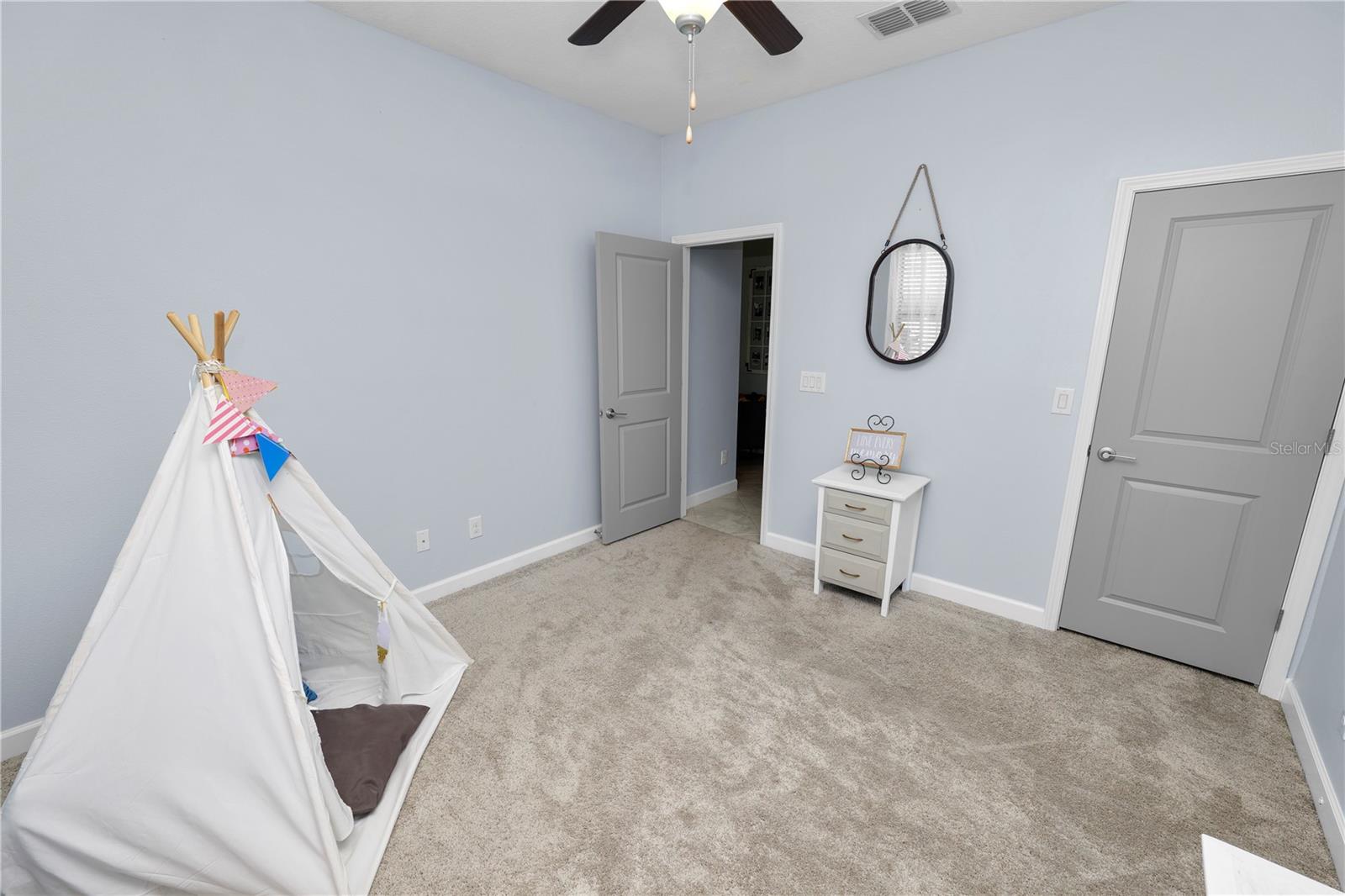 OAKS AT SHADY CREEK PH 1 - Residential Lease