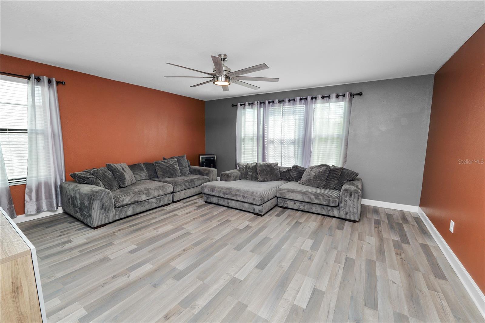 OAKS AT SHADY CREEK PH 1 - Residential Lease