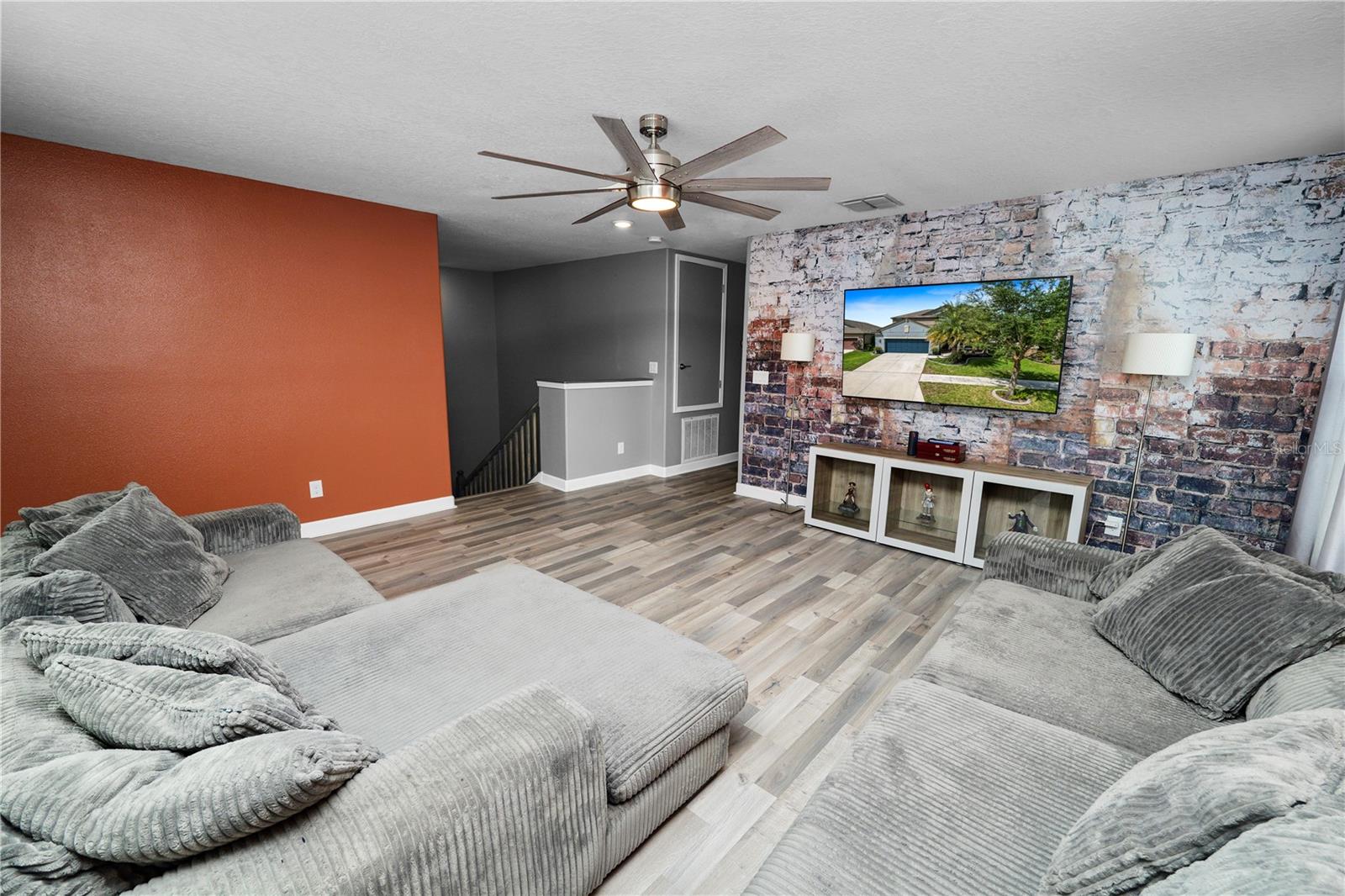 OAKS AT SHADY CREEK PH 1 - Residential Lease