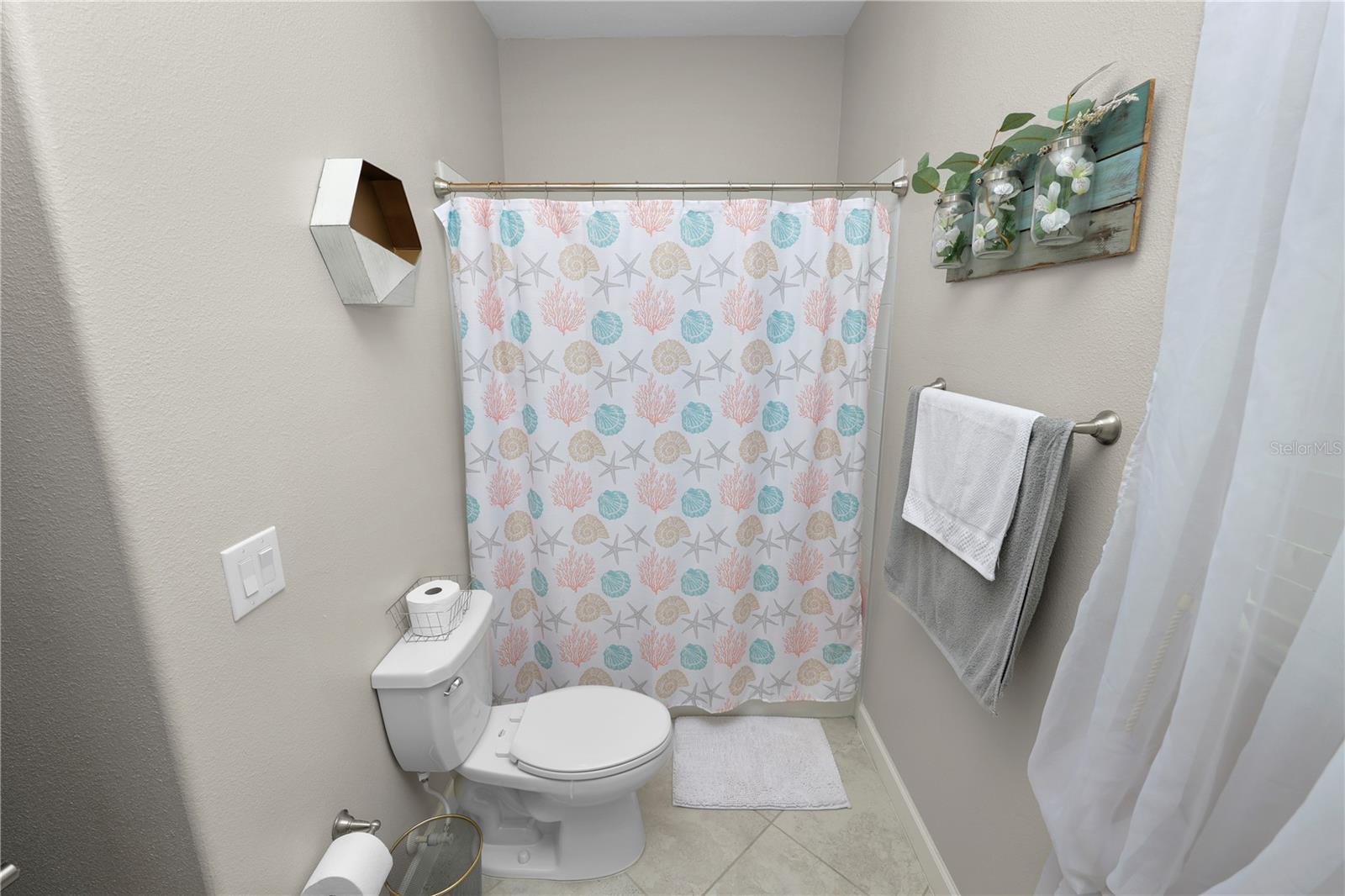 OAKS AT SHADY CREEK PH 1 - Residential Lease