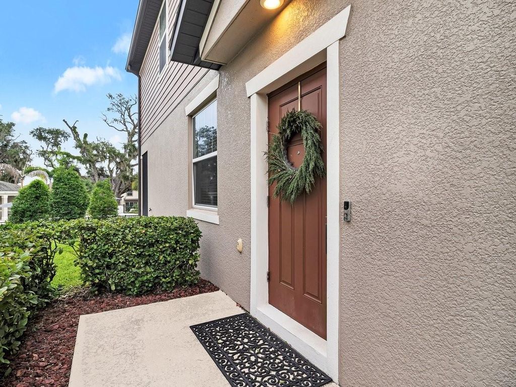Photo of 5019 Blue Latan Lane, Tampa, FL 33610 (MLS # TB8533020)