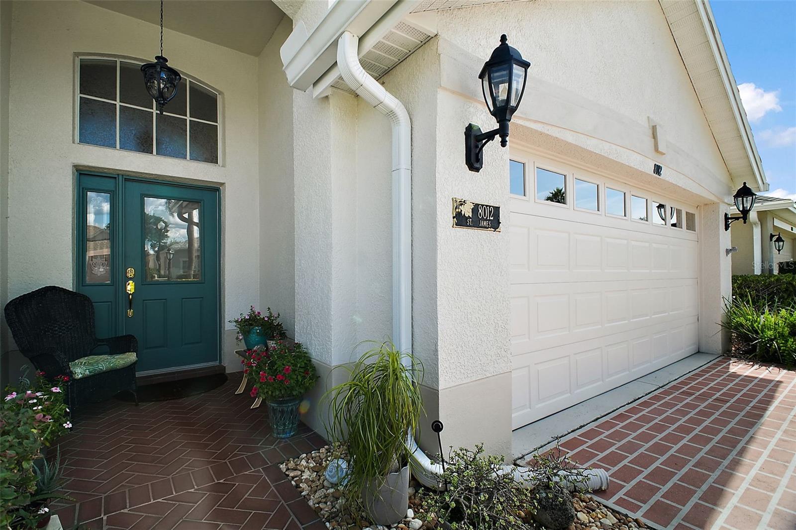 8012 SAINT JAMES WAY