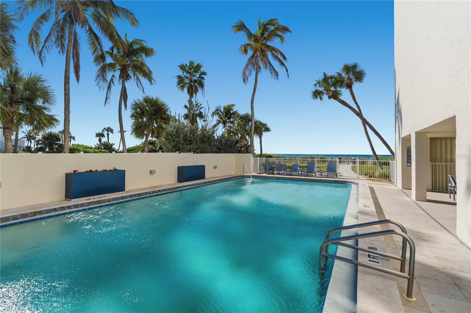 ARBOMAR APTS - Residential