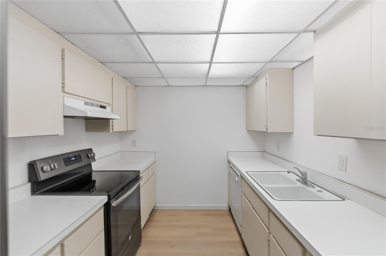 ARBOMAR APTS - Residential