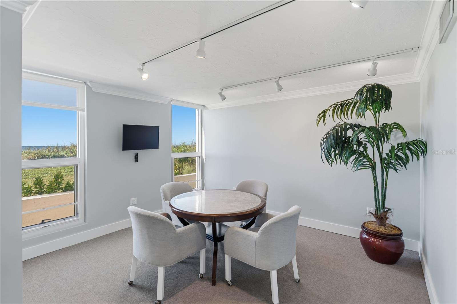 ARBOMAR APTS - Residential