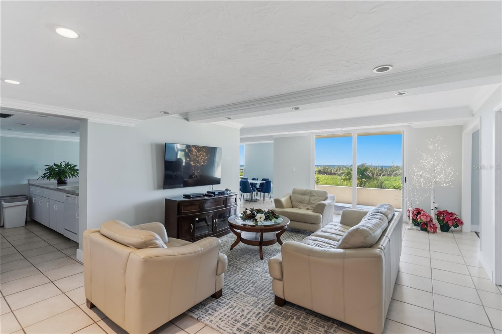 ARBOMAR APTS - Residential